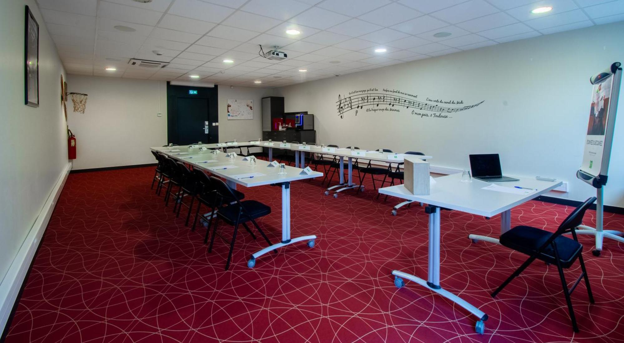 Ibis Styles Toulouse Blagnac Aeroport Hotel Bagian luar foto